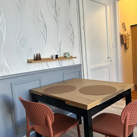 A 2 Pas Des Thermes Apartment *